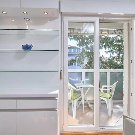 Andrea Mit Stadtblick By Interhome Apartment