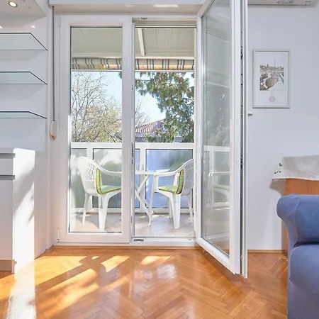 Andrea Mit Stadtblick By Interhome * 스플리트