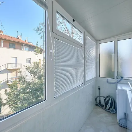 아파트 Andrea Mit Stadtblick By Interhome *