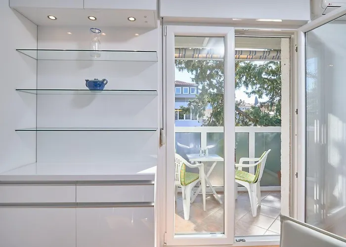 Andrea Mit Stadtblick By Interhome Apartamento