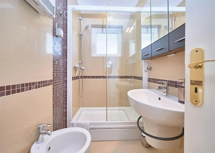 Apartment Andrea Mit Stadtblick By Interhome *