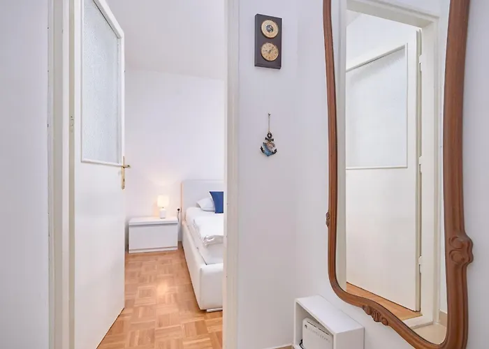 Andrea Mit Stadtblick By Interhome Split